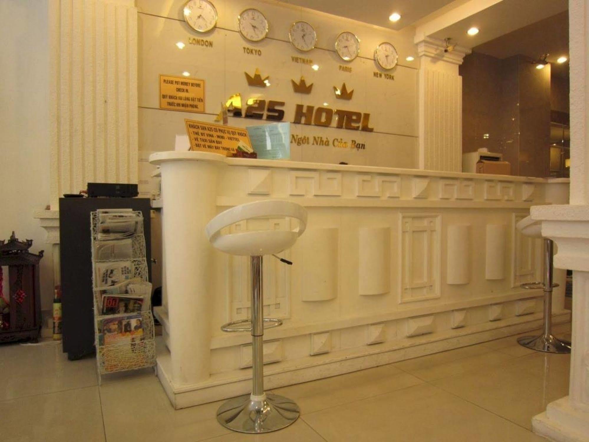 A25 Hotel - 274 De Tham Ho Chi Minh City Exterior photo