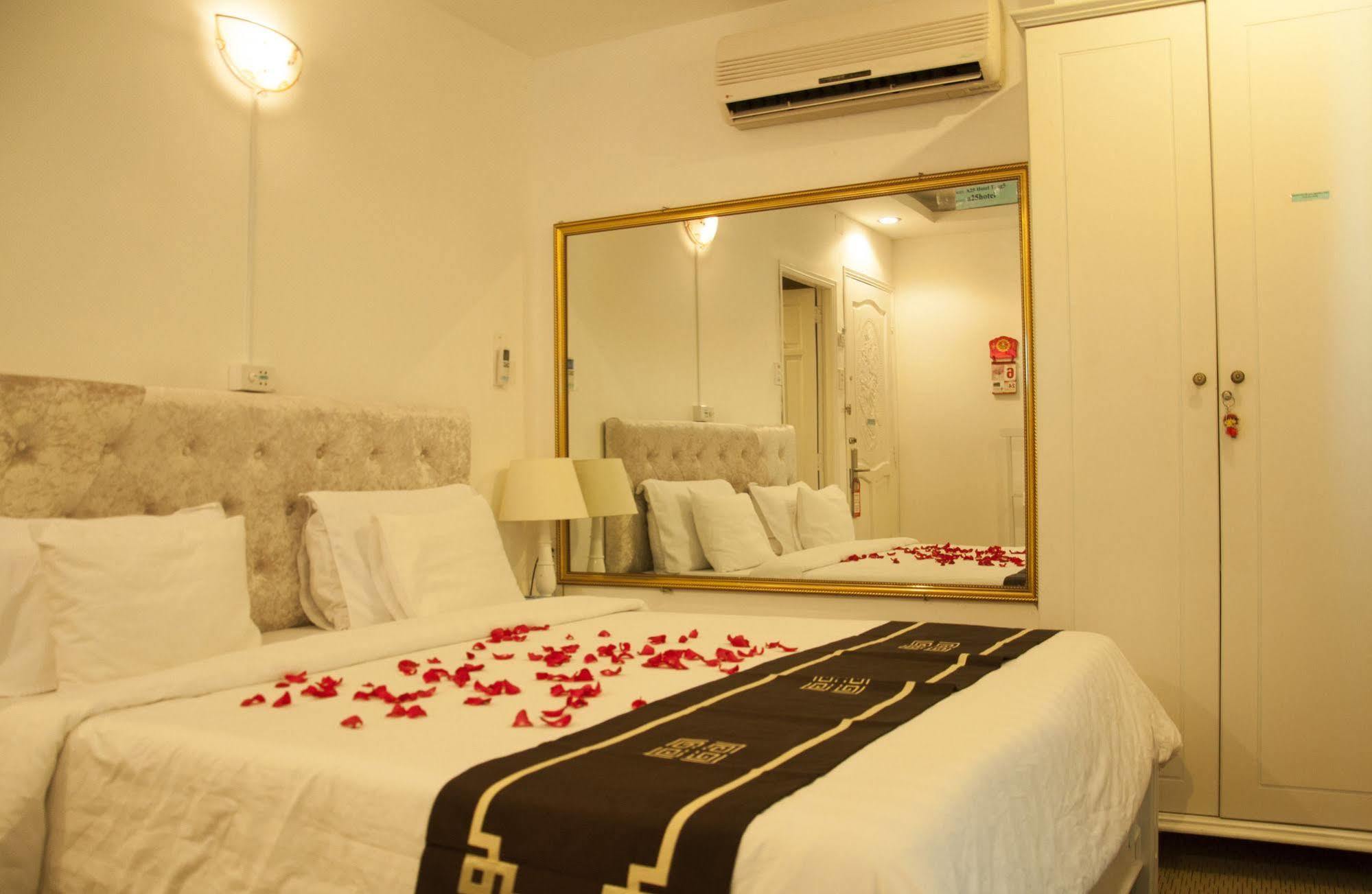 A25 Hotel - 274 De Tham Ho Chi Minh City Exterior photo