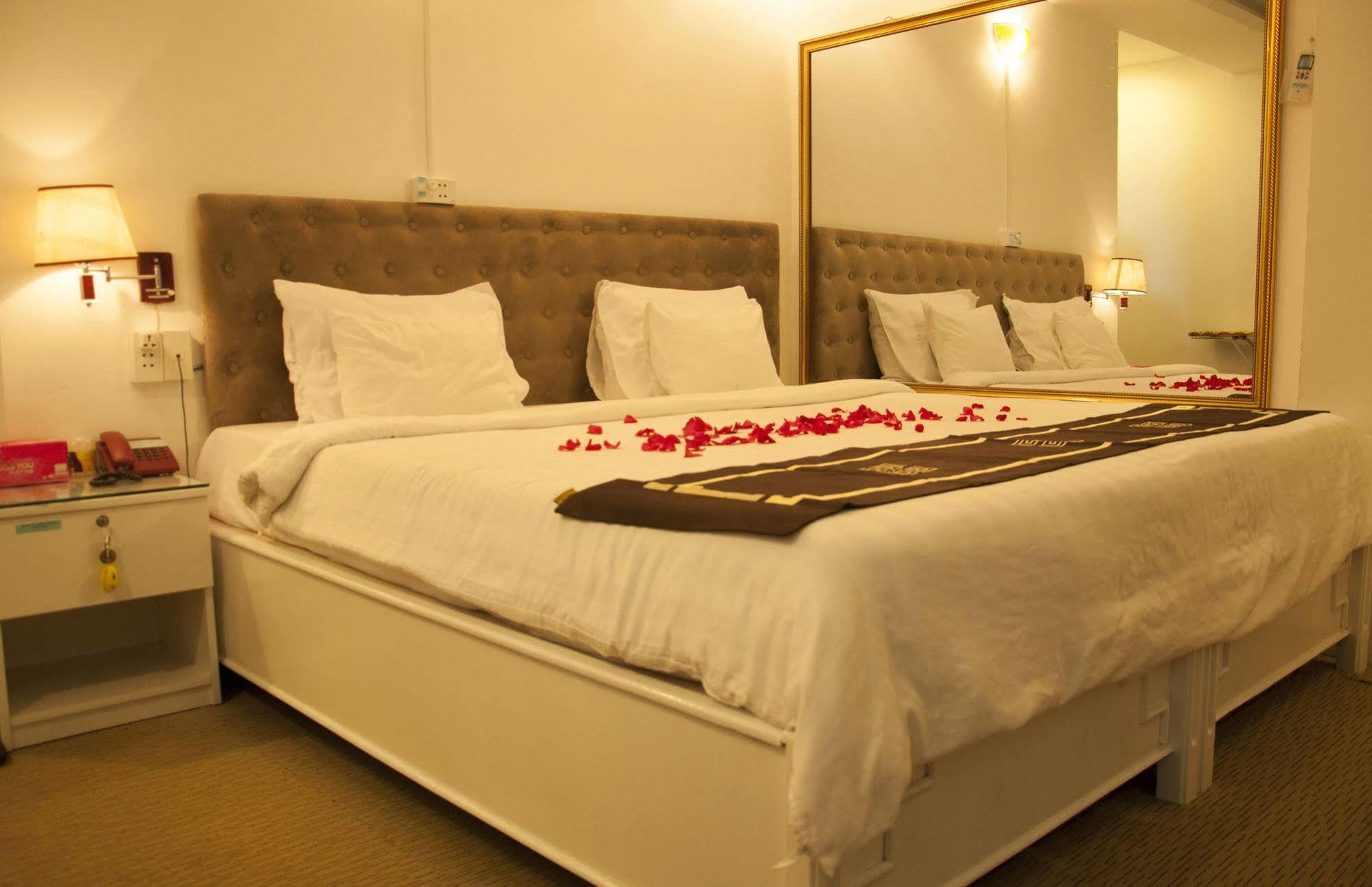 A25 Hotel - 274 De Tham Ho Chi Minh City Exterior photo